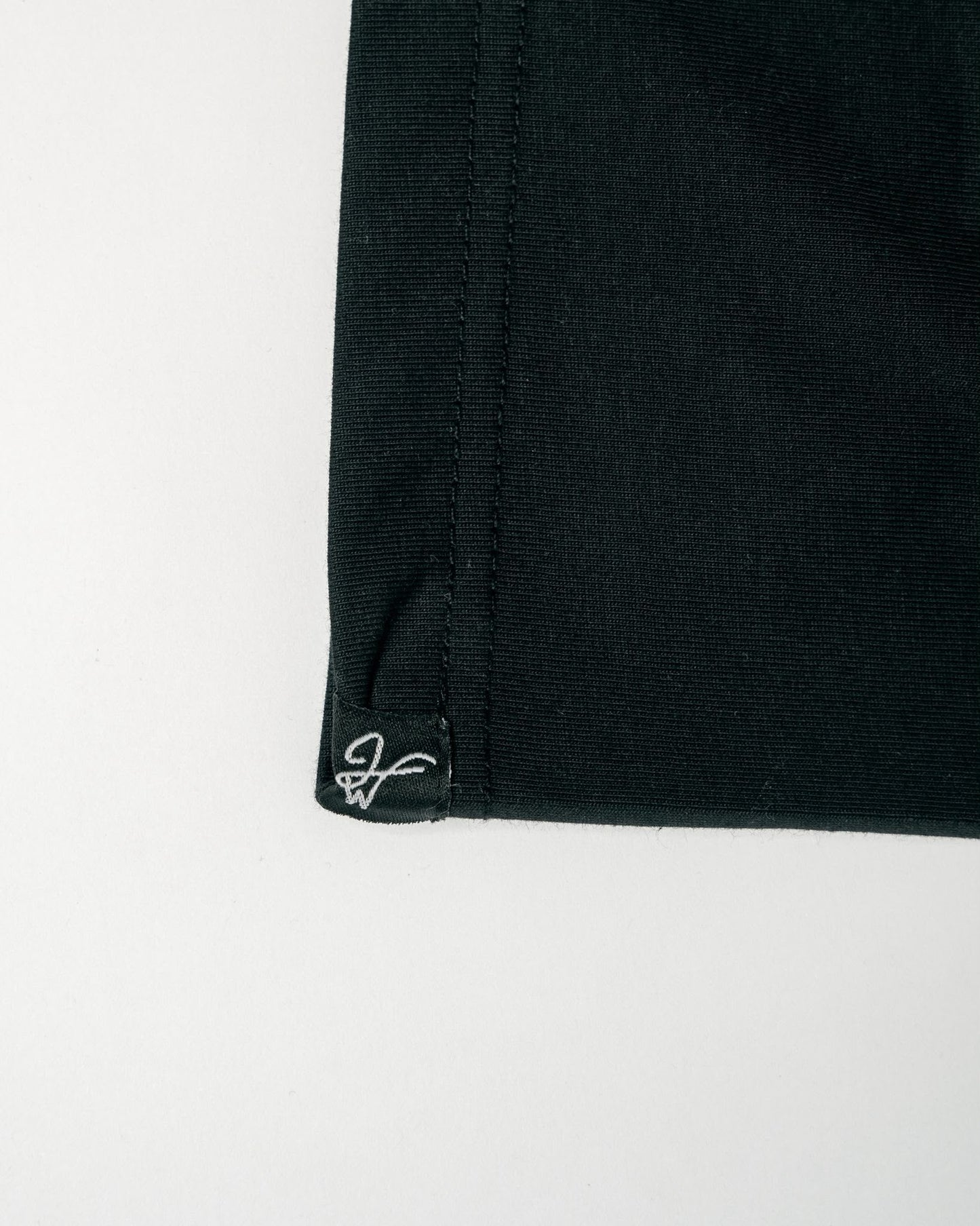 JHEEZ- Camiseta Negra De Calidad Premium